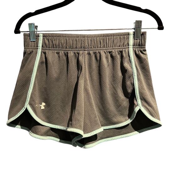 Ladies Under Armor Size XS Short Micro Workout Short Gray with Sea Green Trim - Picture 1 of 6